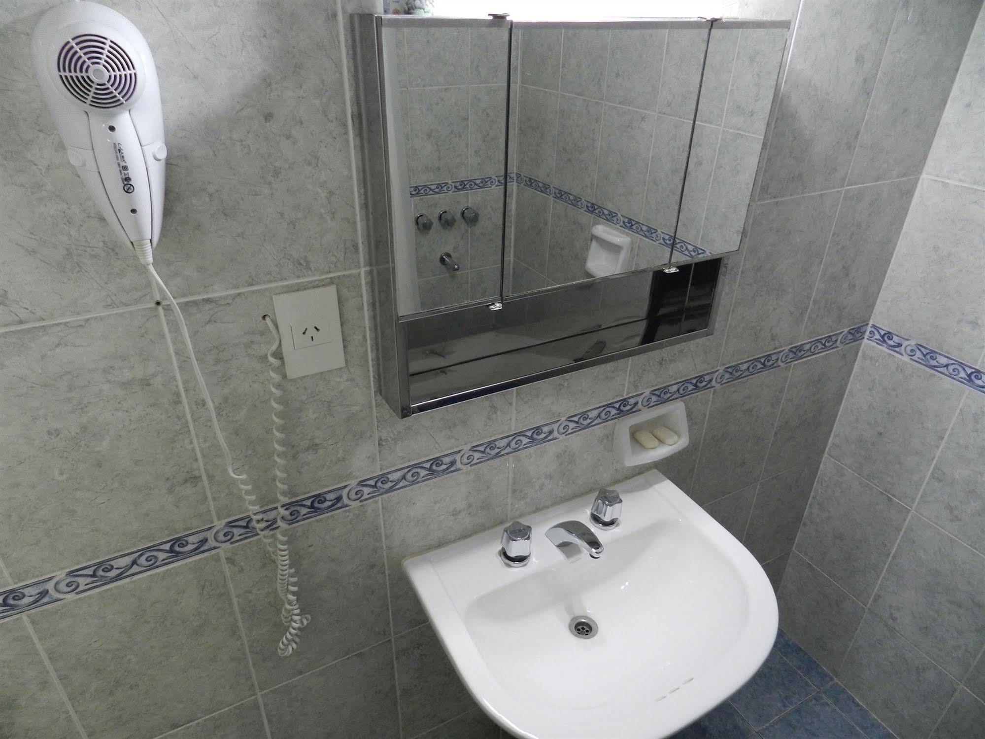 Hotel Colon Posadas Extérieur photo